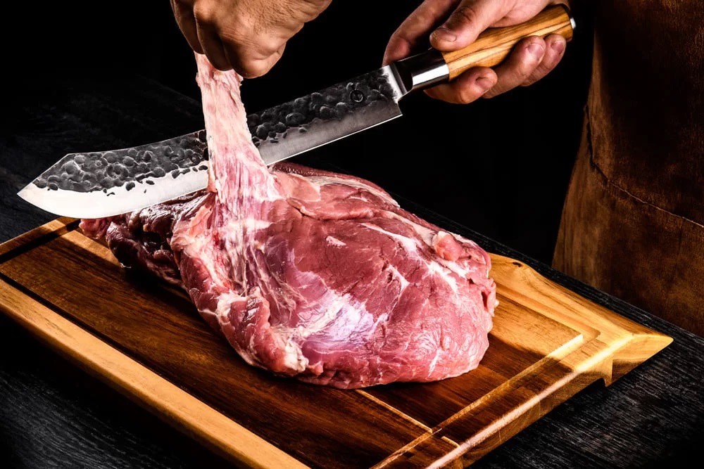 Nůž Forged Olive – řemeslný detail a atmosféra